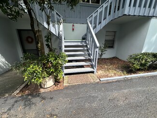 Building Photo - 9210 N Connechusett Rd