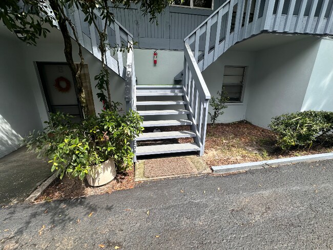 Building Photo - 9210 N Connechusett Rd