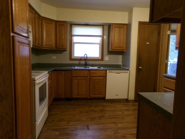 Foto del edificio - 2729 Lowery Ct