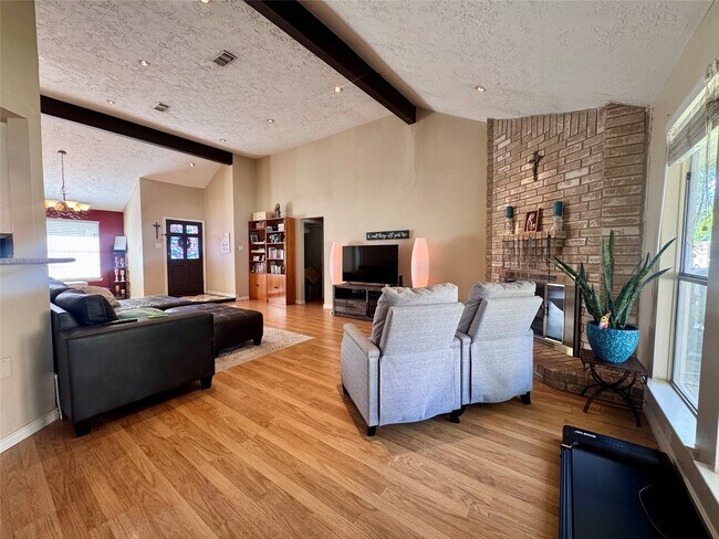 Building Photo - 8507 Grove Park Dr