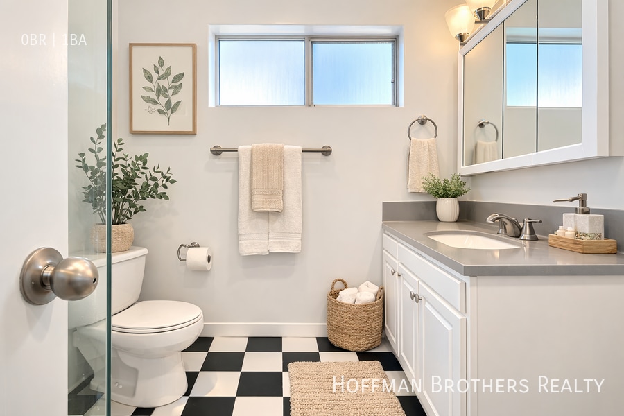 Building Photo - 1217 Amherst Ave