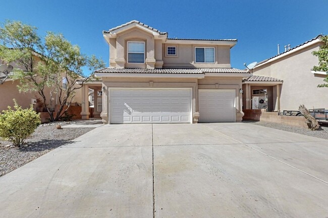 Building Photo - Move in Special 5 Bedroom 3 Bathroom w/ 3 ...
