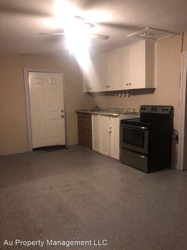 Foto del edificio - 1 br, 1 bath House - 2603 S TYLER ST REAR