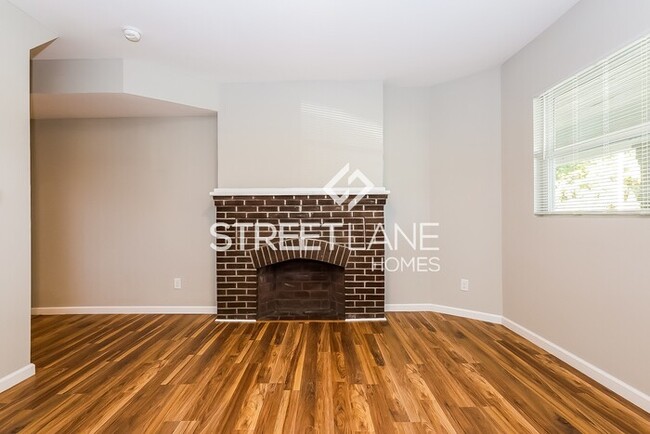 Building Photo - Charming 2 Bedroom in Columbus!