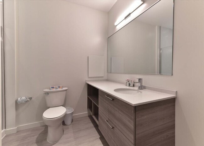 Foto del edificio - 8 Harrison Ave