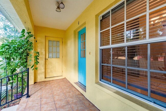 Foto del edificio - 406 S Bayview Blvd