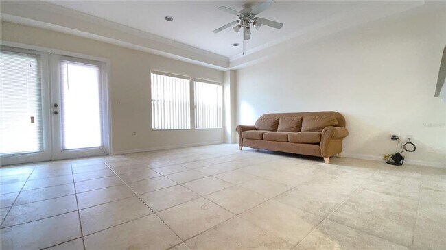 Foto del edificio - 532 NW 39th Rd