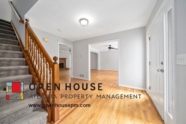 Foto del edificio - 4232 Glenforest Way, Roswell