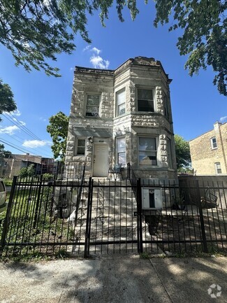 Building Photo - 4040 W Polk St
