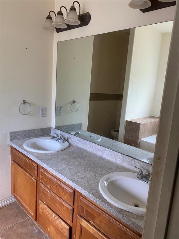 Building Photo - 21123 Sweet Blossom Ln