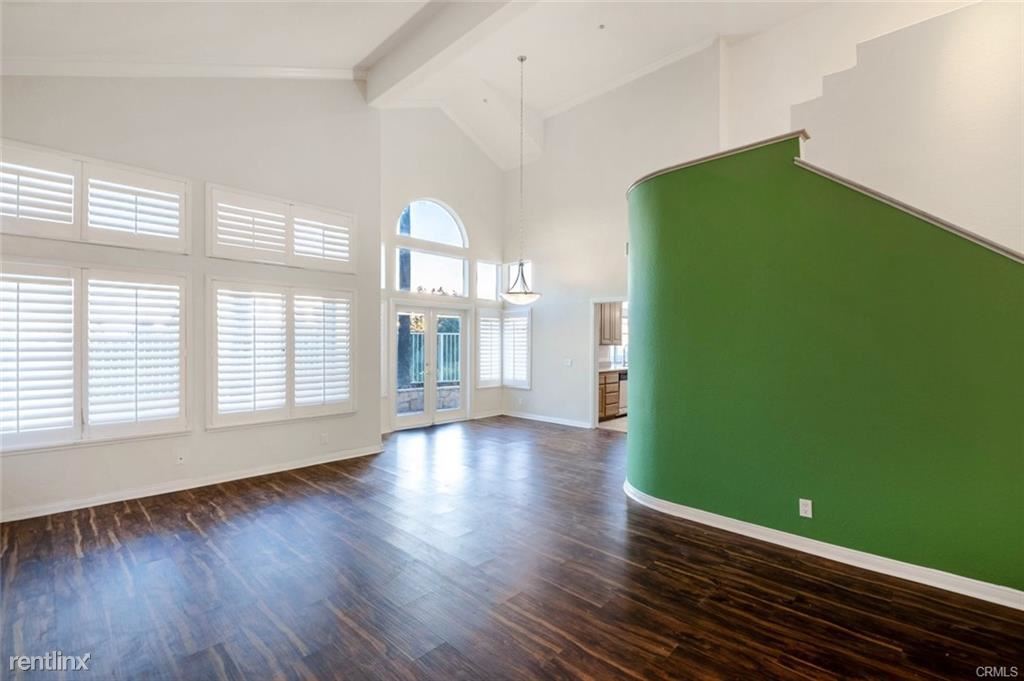 Primary Photo - 4 br, 3 bath House - 1015 Calle Azul