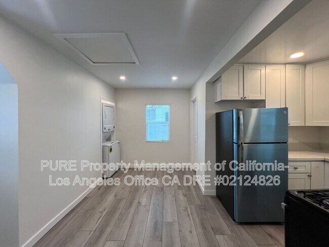 Foto del edificio - 4448 W 165th St