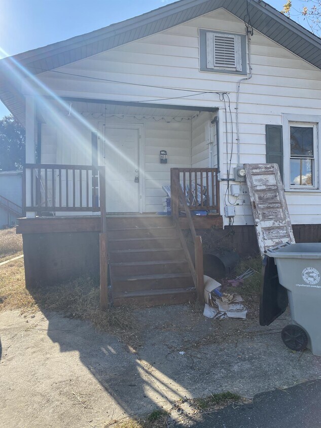 611 Center St, Lenoir, NC 28645 House Rental in Lenoir, NC