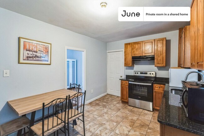 Foto del edificio - Room in Shared 5 bed/3 bath home