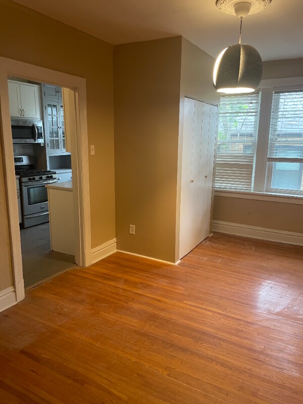 Foto del edificio - 7555 Byron Pl