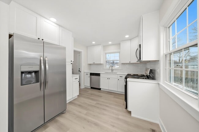 Building Photo - 7318 113th St