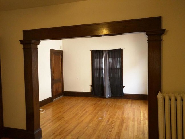 Building Photo - 3055 15th Avenue South, Unit 1