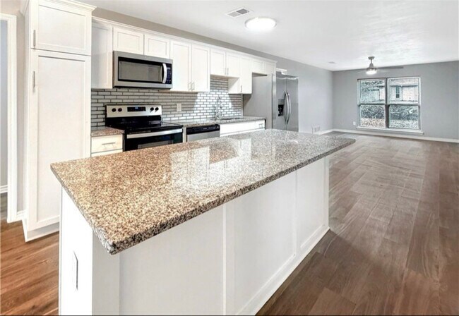 Foto del edificio - 1810 Clarawood Dr