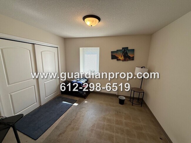 Building Photo - 7535 Cloman Way E