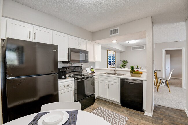 Foto del edificio - Park Place Hurst Apartments