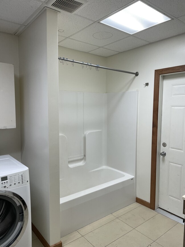 Foto del edificio - 514 Loras Blvd