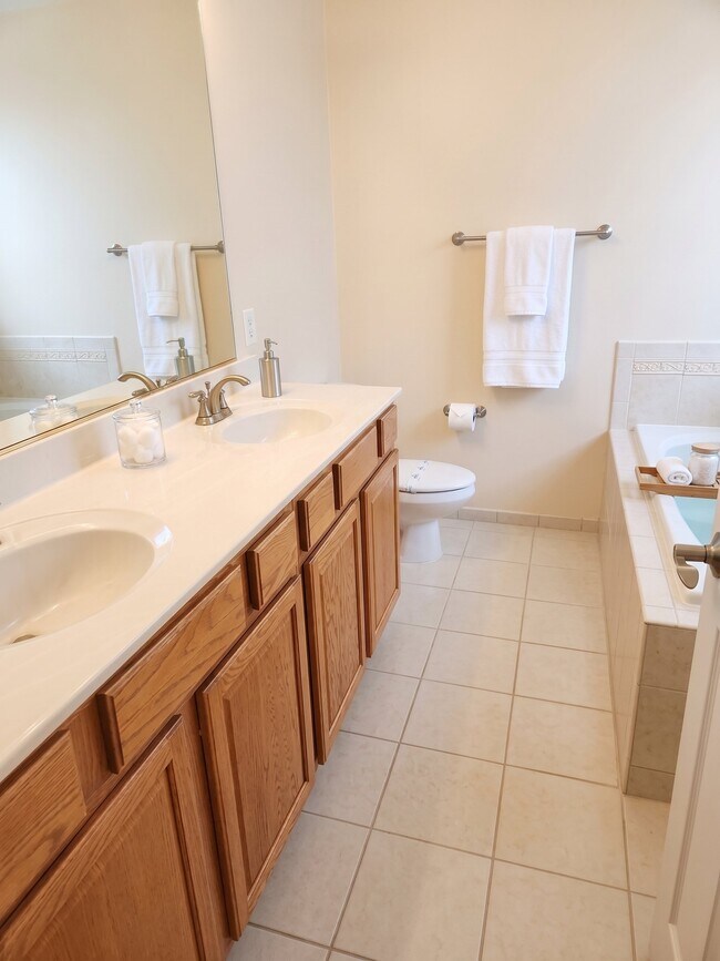 Building Photo - 174008 Celebration Way