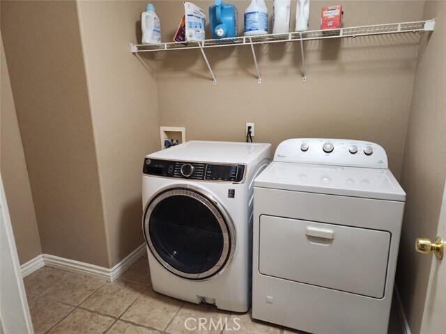 Foto del edificio - 16844 Merion Ln