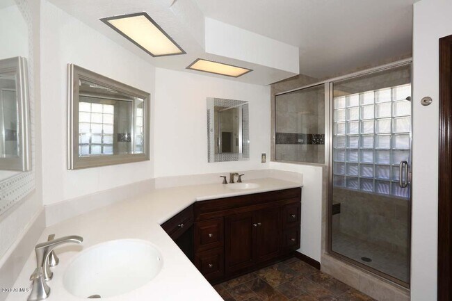 Foto del edificio - 5109 E Kathleen Rd