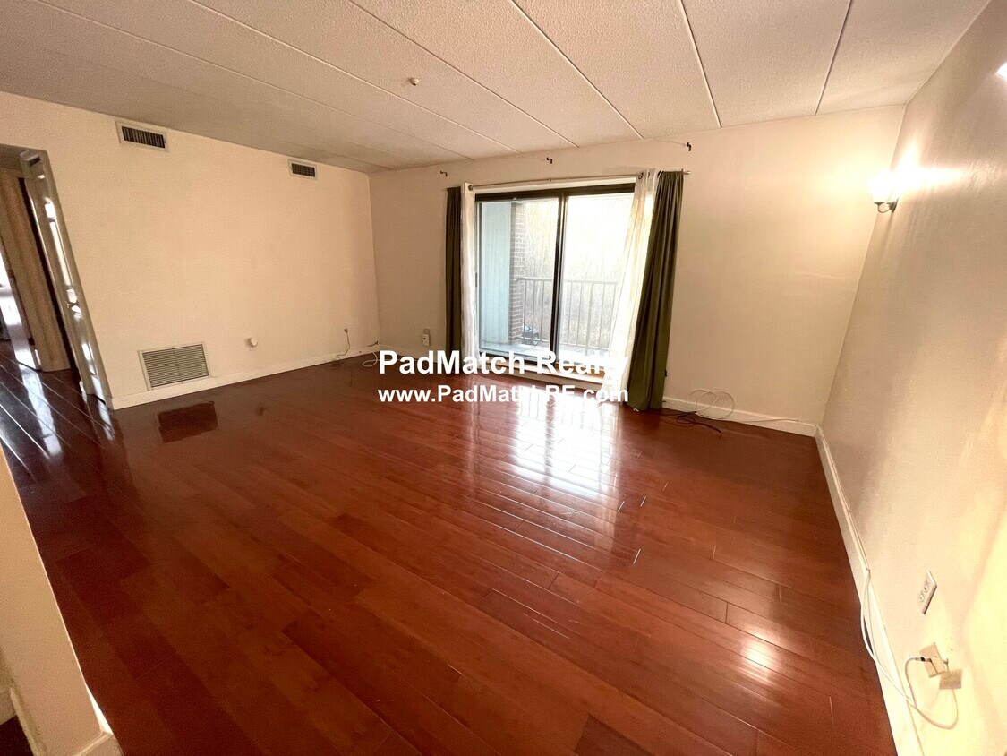 685 Main St Unit 14, Weymouth, MA 02190 Condo for Rent in Weymouth, MA