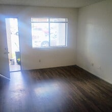 Building Photo - 1801 N Spring