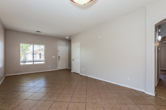 Building Photo - 2903 E Pinto Valley Rd