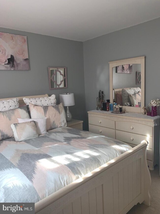 Building Photo - 14216 Hunters Run Way