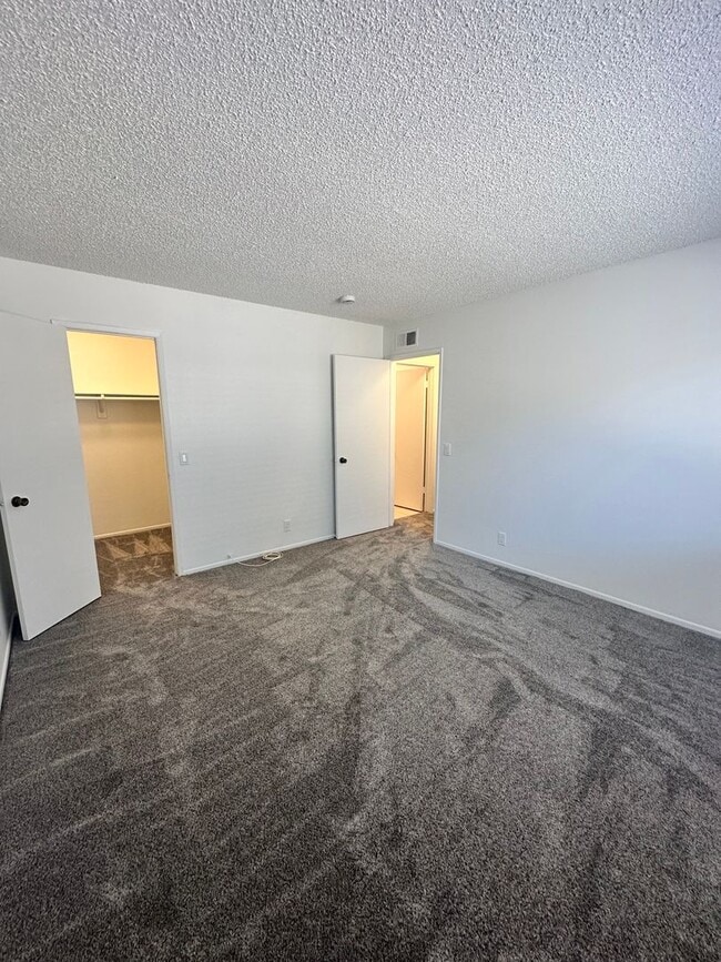 Building Photo - # B - BUILDING ON NORTH CANAL STREET