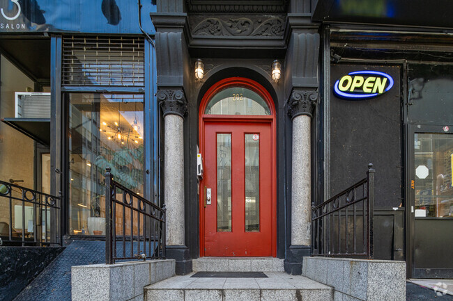 Foto del edificio - 202 E 6th St
