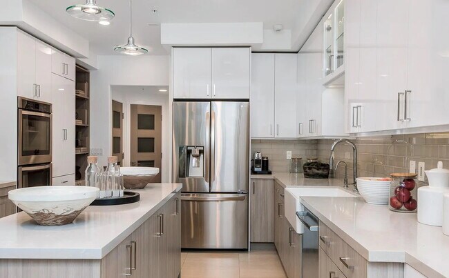 Foto del edificio - "Charming 1-Bedroom Retreat in Redwood City – Your Perfect Cozy Haven!"