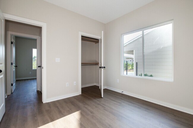 Building Photo - Southern Ridge- Holly Plan
