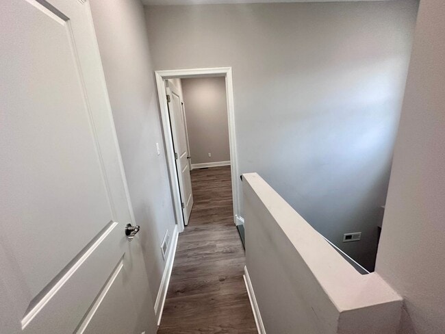 Photo - 1530 N Sydenham St Apartment