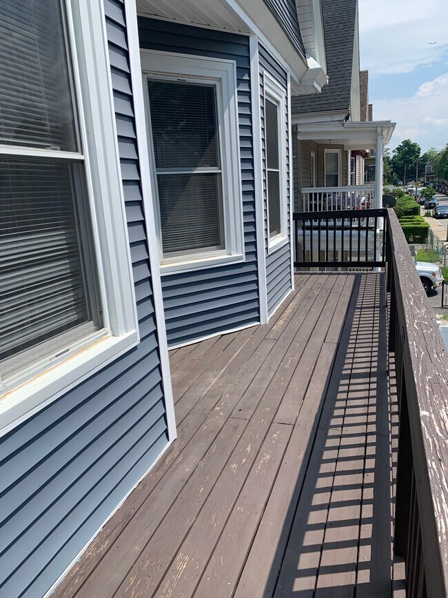 Building Photo - 62 Thetford Ave