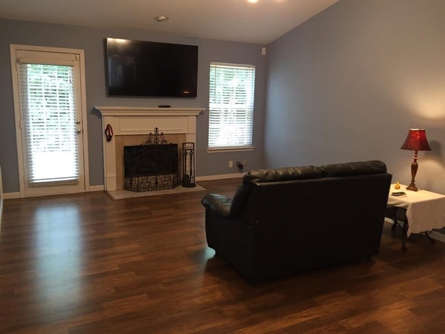 Photo - 1732 Londonview Pl House