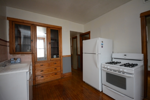 Primary Photo - 2044 W Homer St