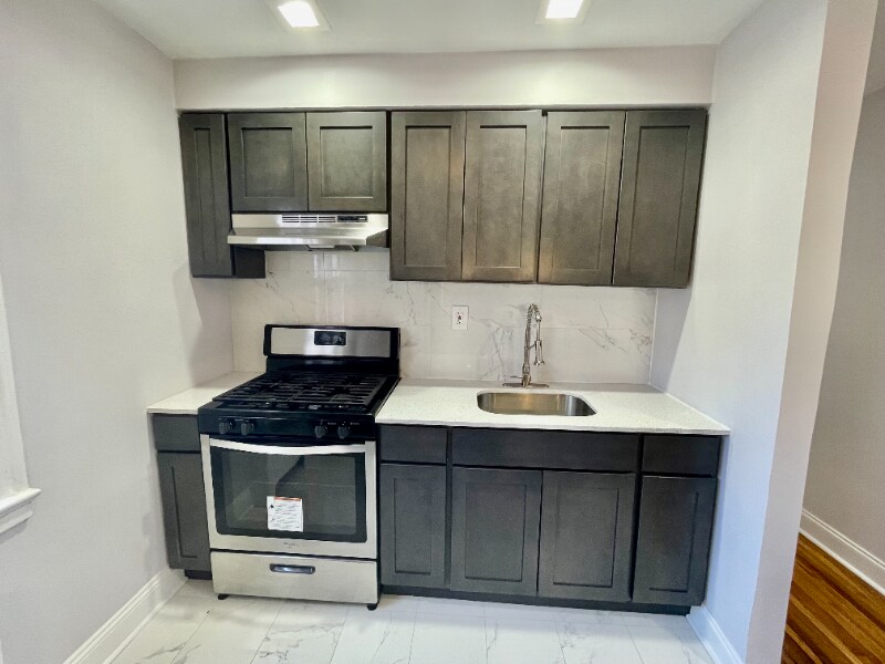 4 Manchester Pl Unit 3A, Newark, NJ 07104 Condo for Rent in Newark