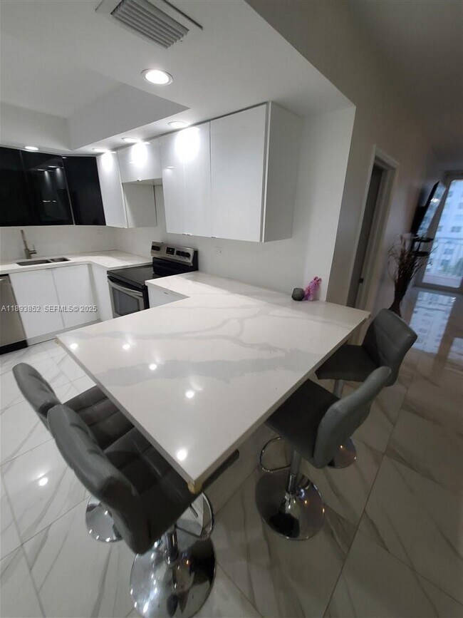 Foto del edificio - 251 174th St