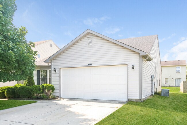 Building Photo - 7143 Moon Ct