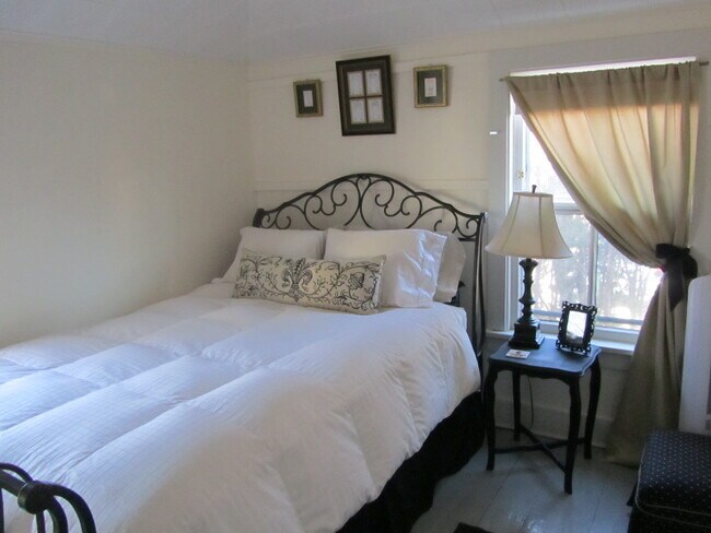 Foto del edificio - 617 Oakton St
