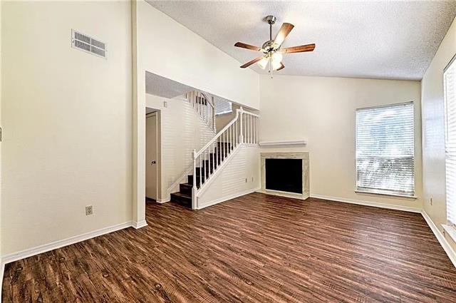 Foto del edificio - 1473 Meadowood Village Dr