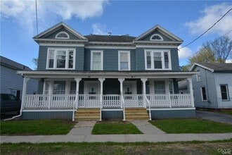 Building Photo - 41 1/2 N Main St