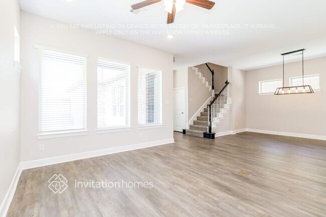 Foto del edificio - 813 Parkside Dr