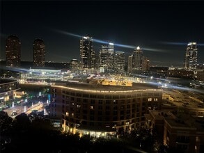 Building Photo - 1901 Post Oak Blvd