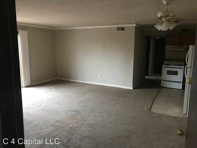 Building Photo - 250 Apple Tree Ct