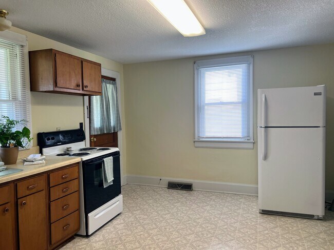 Foto del edificio - 41 Bowers Ave